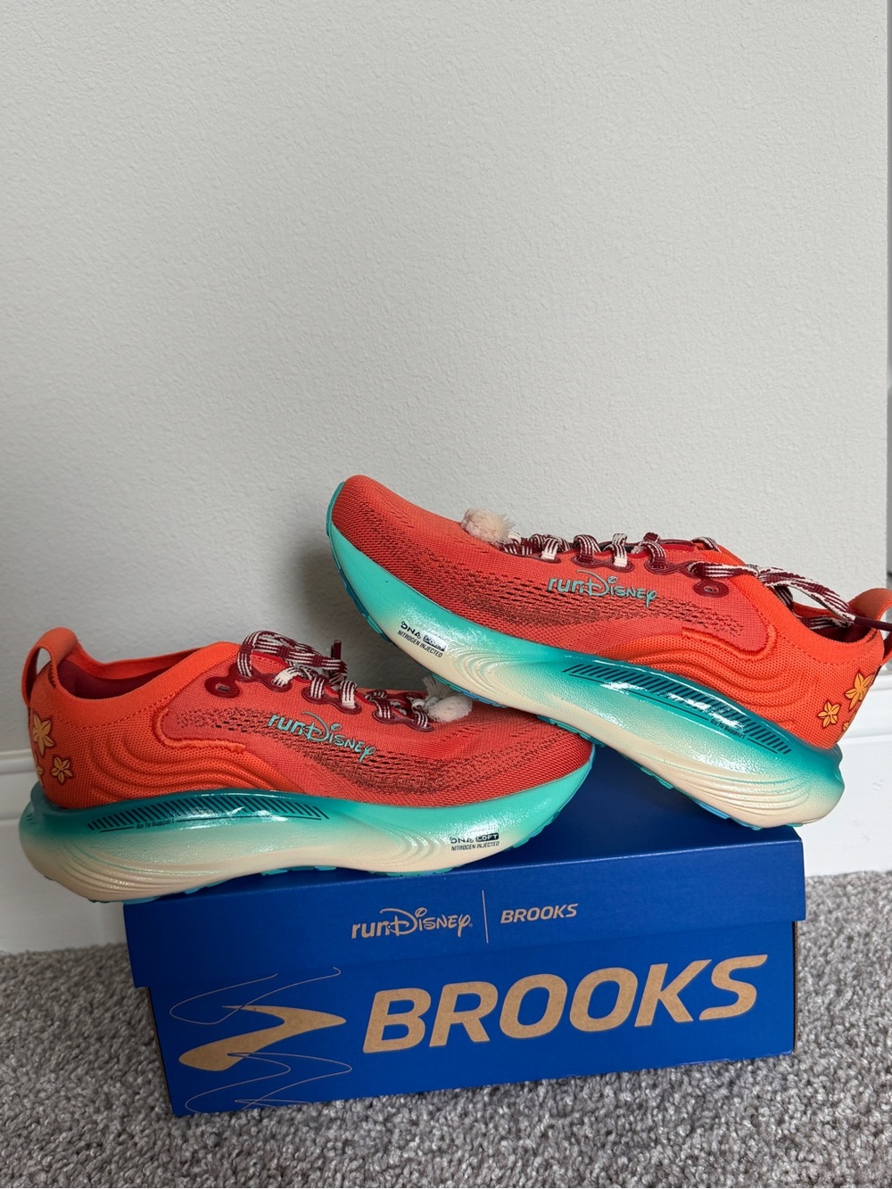 Moana Run Disney Brooks- Adrenaline GTS 25